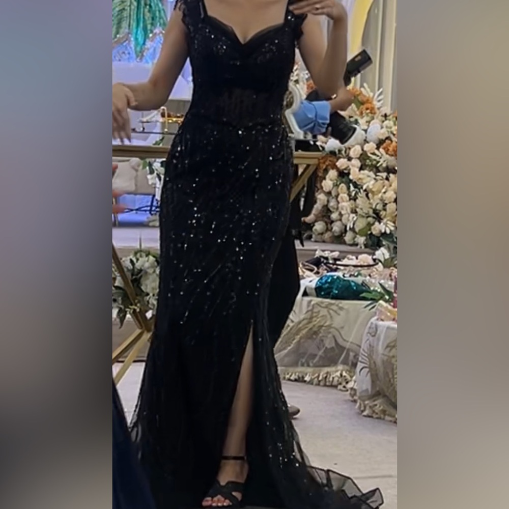 Elegant Black Evening Gown